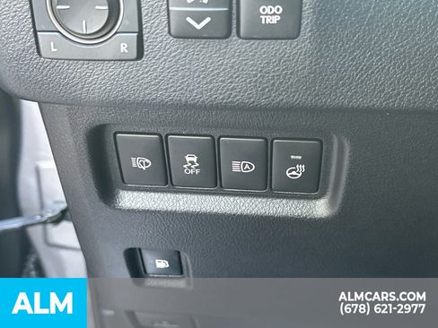 Used 2023 Lexus GX 460 Premium AWD/4WD image 32