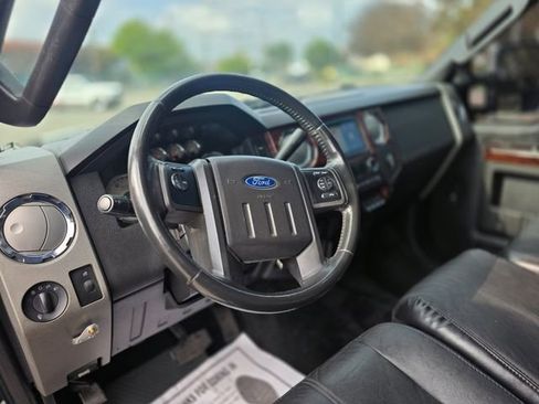 Used 2010 Ford F350 Lariat image 18