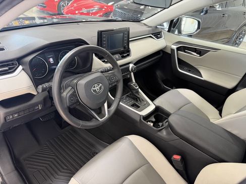 Used 2021 Toyota RAV4 XLE Premium AWD/4WD image 10