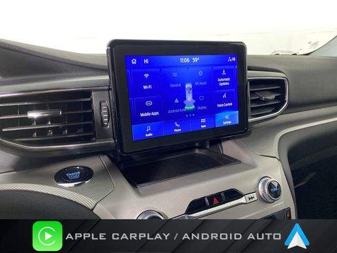 Used 2023 Ford Explorer XLT w/ Equipment Group 202A image 4