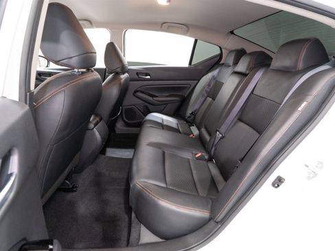 Used 2024 Nissan Altima 2.5 SR FWD image 27