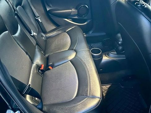 Used 2019 MINI Cooper 4-Door Hardtop FWD image 11