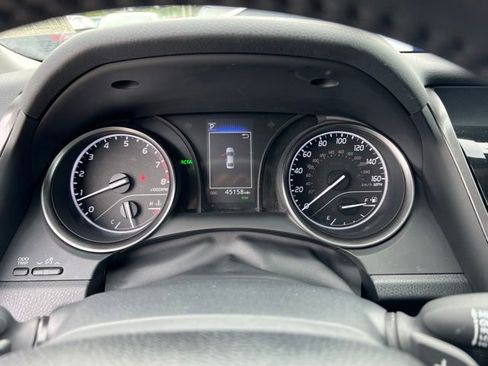 Used 2024 Toyota Camry SE w/ Cold Weather Package FWD image 16