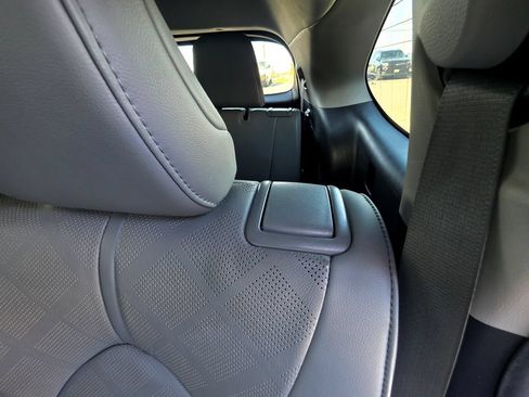 Used 2021 Toyota Highlander Platinum AWD/4WD image 57