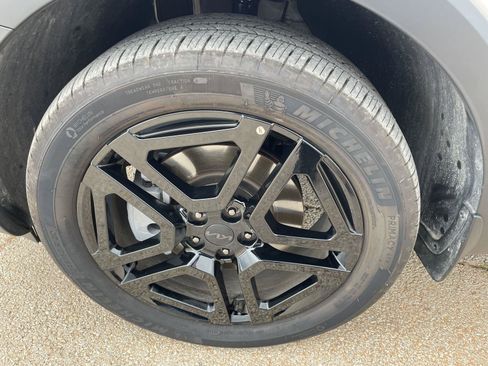 Used 2025 Kia Telluride SX X-Line AWD/4WD image 37