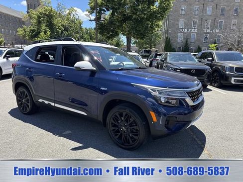 Used 2023 Kia Seltos Nightfall Edition AWD/4WD image 2
