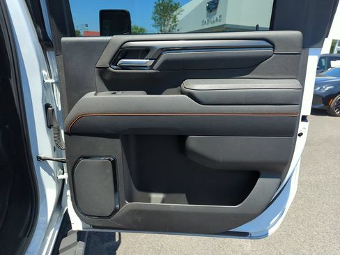 Used 2025 GMC Sierra 2500 AT4 w/ AT4 Premium Plus Package AWD/4WD image 32