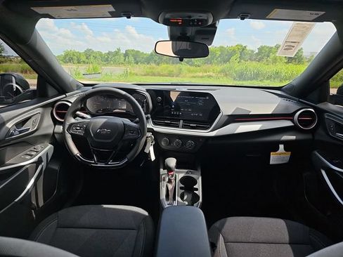 New 2026 Chevrolet Trax RS w/ Driver Confidence Package FWD image 19