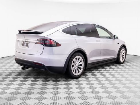 Used 2018 Tesla Model X 100D AWD/4WD image 5