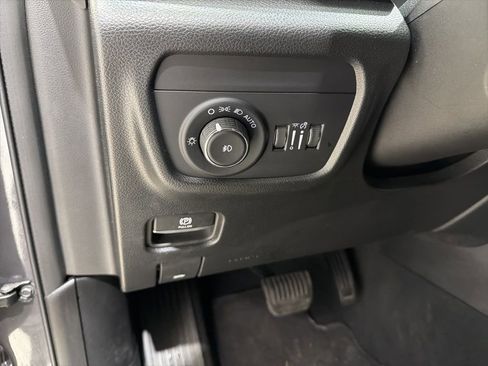 Used 2024 Jeep Grand Cherokee L Limited w/ Luxury Tech Group II AWD/4WD image 11