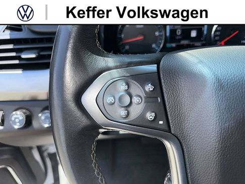 Used 2020 Chevrolet Suburban Premier AWD/4WD image 17