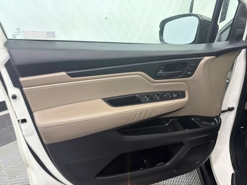 Used 2019 Honda Odyssey EX-L image 11