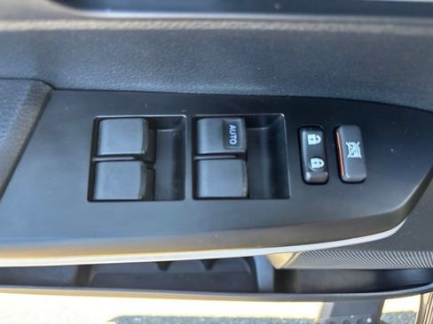 Used 2018 Toyota Tundra SR5 w/ SR5 Upgrade Package AWD/4WD image 13
