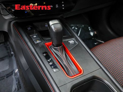 Used 2025 Nissan Kicks SR image 23