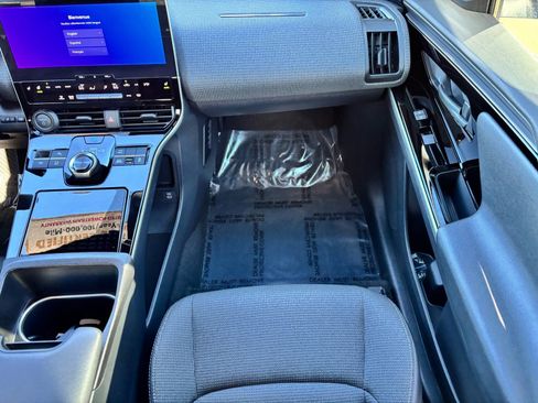 Used 2025 Toyota bZ4X XLE image 17