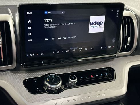 New 2025 Ford Expedition Max Active image 23