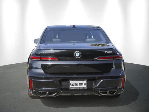 New 2026 BMW 760i xDrive w/ Premium Package AWD/4WD image 5