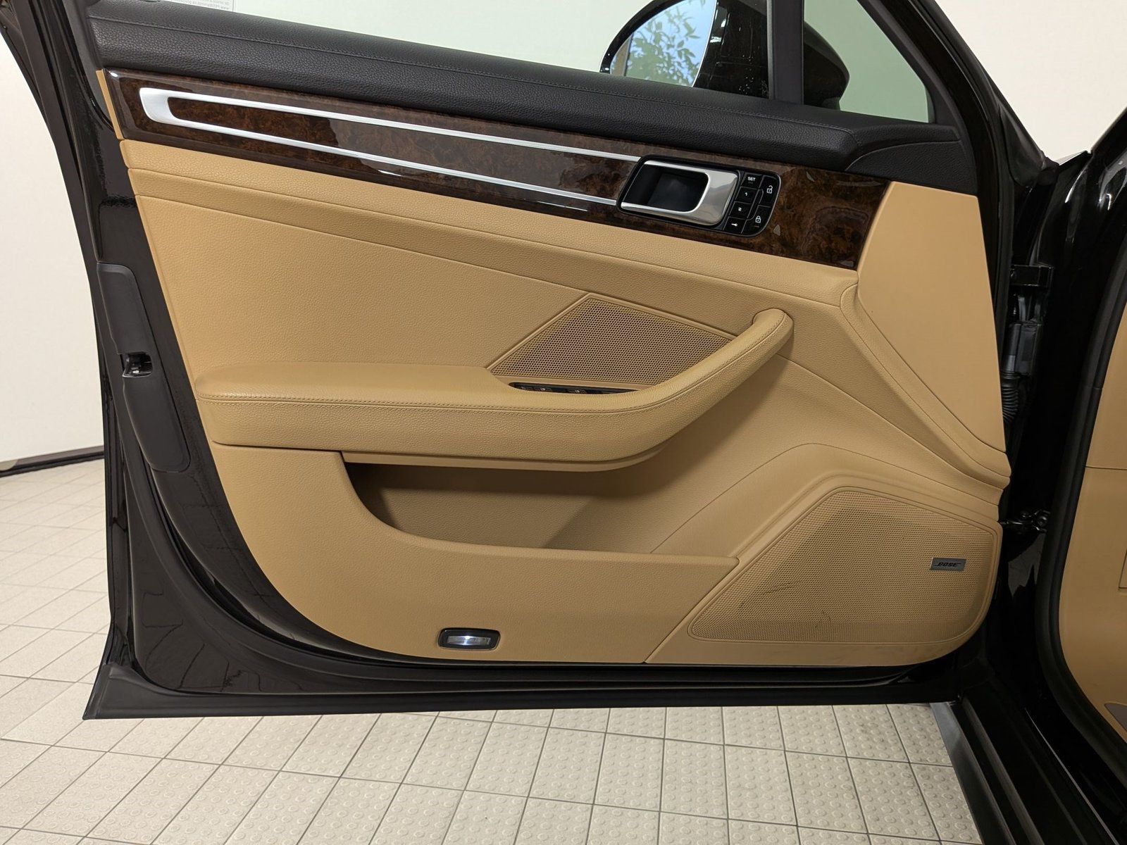 Used 2019 Porsche Panamera 4 AWD/4WD image 14