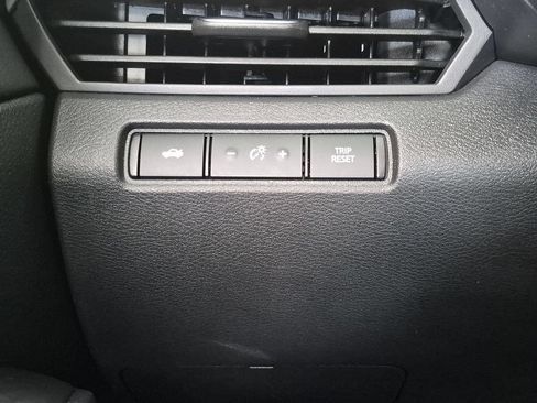 Used 2025 Nissan Altima 2.5 SV FWD image 16