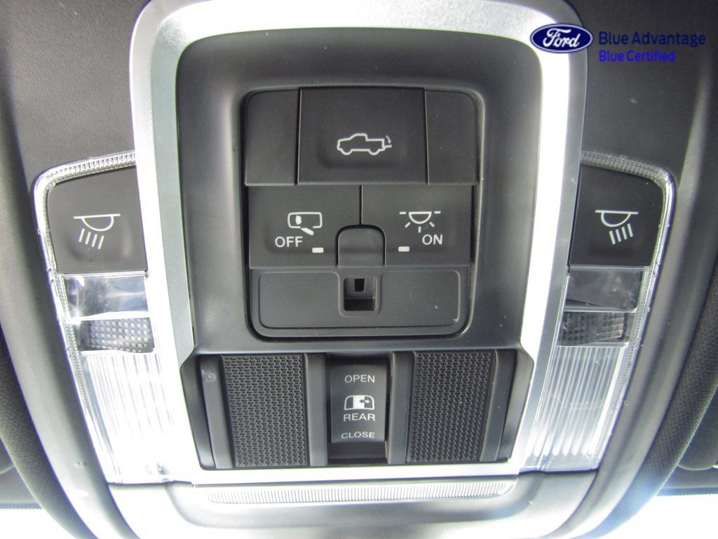 Used 2022 RAM 3500 Laramie AWD/4WD image 38