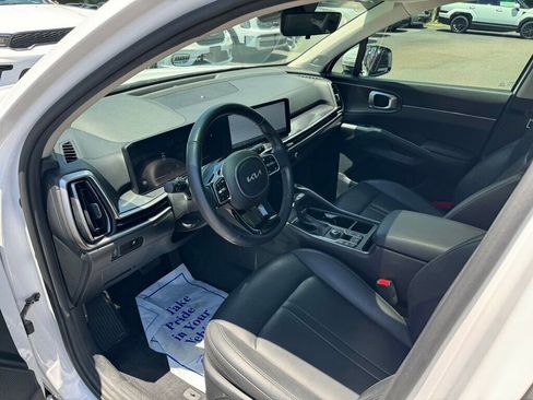 Used 2025 Kia Sorento S w/ Panoramic Sunroof Package FWD image 3