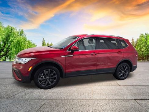 Certified 2023 Volkswagen Tiguan SE AWD/4WD image 7