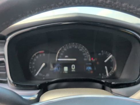 Used 2018 Cadillac XT5 Luxury w/ Driver Awareness Package AWD/4WD image 29