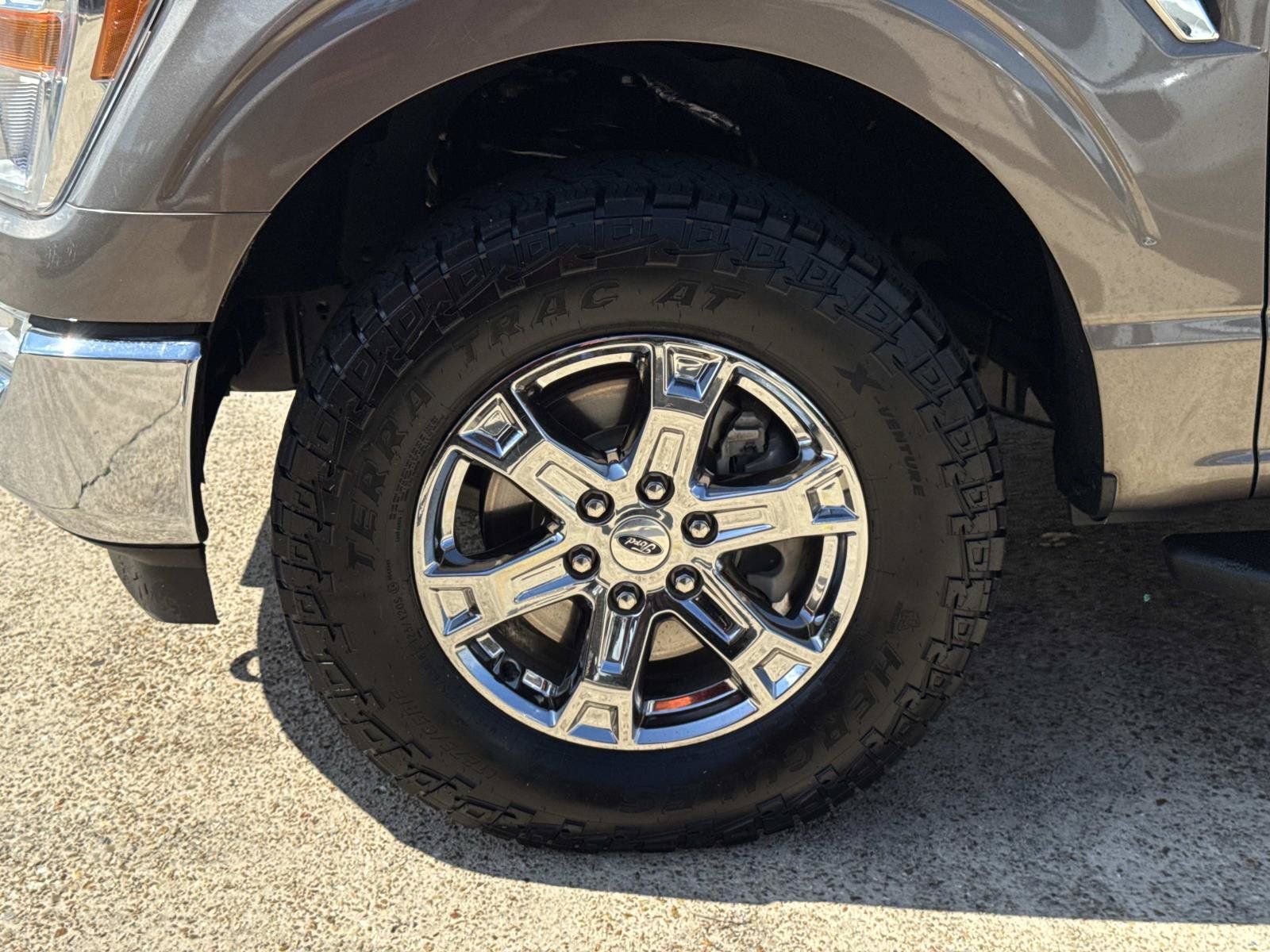 Used 2022 Ford F150 XLT w/ Equipment Group 301A Mid AWD/4WD image 4