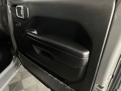 Used 2021 Jeep Wrangler Unlimited Sport image 34