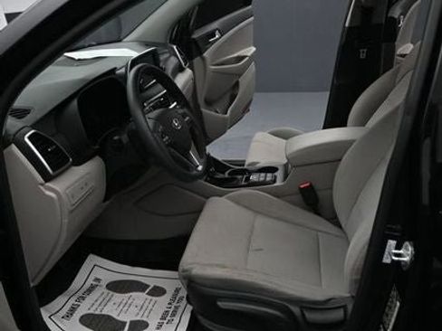 Used 2020 Hyundai Tucson SE image 18
