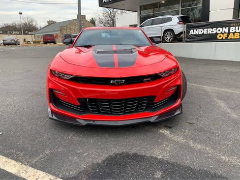 Used 2020 Chevrolet Camaro SS image 2