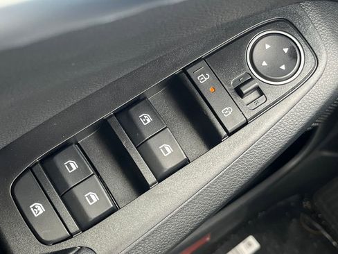 New 2026 Kia Seltos EX image 18