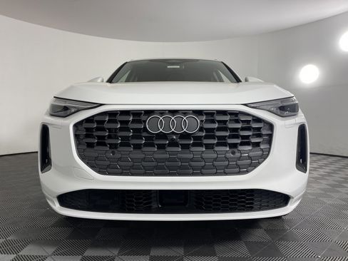 Used 2025 Audi Q5 Premium Plus w/ Premium Plus image 9