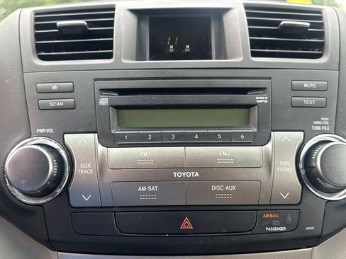 Used 2011 Toyota Highlander 2WD image 31