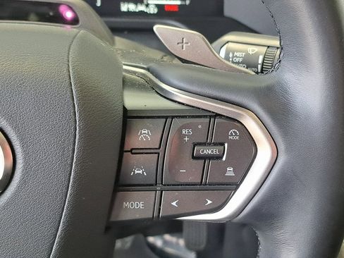 Used 2024 Lexus GX 550 image 11