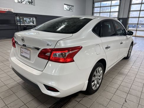 Used 2016 Nissan Sentra SV image 39