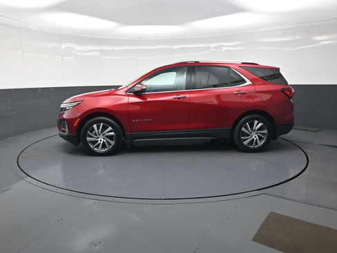 Used 2024 Chevrolet Equinox Premier AWD/4WD image 6