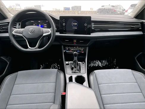 New 2026 Volkswagen Jetta SE image 5