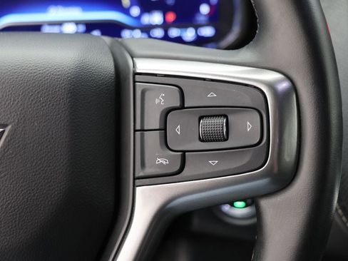 Used 2023 Chevrolet Suburban Premier image 21