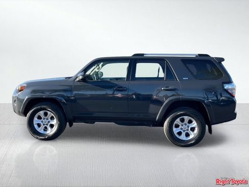Certified 2024 Toyota 4Runner SR5 AWD/4WD image 4