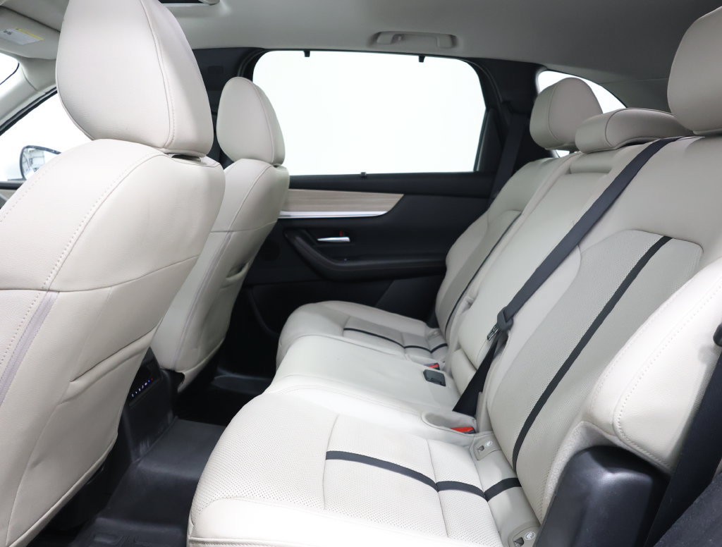 Used 2024 MAZDA CX-90 Plug-In Hybrid w/ Preferred AWD/4WD image 27