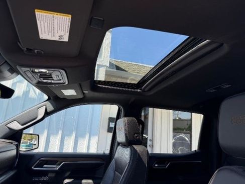 Used 2023 Chevrolet Silverado 1500 High Country w/ High Country Premium Package image 25