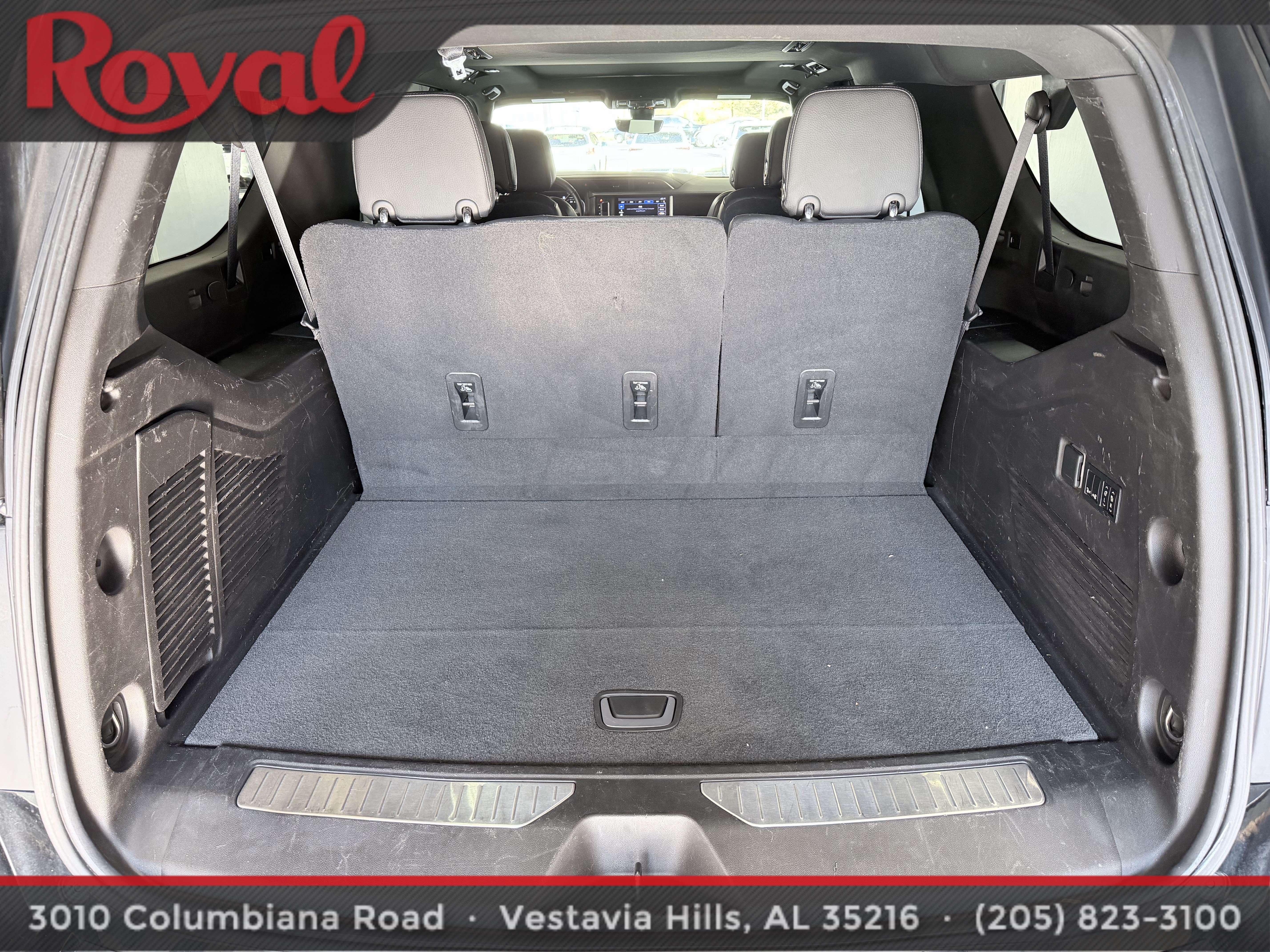 Used 2021 GMC Yukon XL Denali w/ Advanced Technology Package AWD/4WD image 7