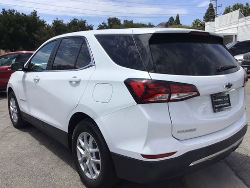 Used 2024 Chevrolet Equinox LT FWD image 3