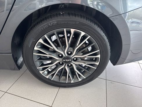 Used 2024 Kia Forte GT-Line w/ GT-Line Premium Package image 10