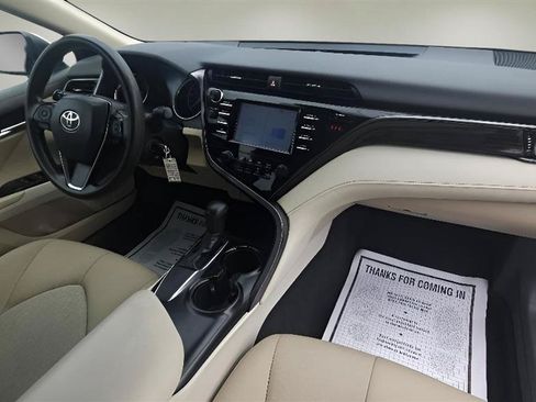 Used 2019 Toyota Camry LE w/ Carpet Mat Package FWD image 30