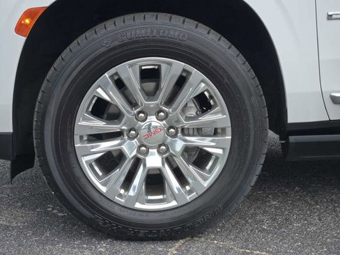 Used 2022 GMC Yukon Denali image 12