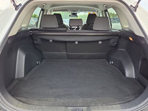 Used 2021 Toyota RAV4 XLE FWD image 16