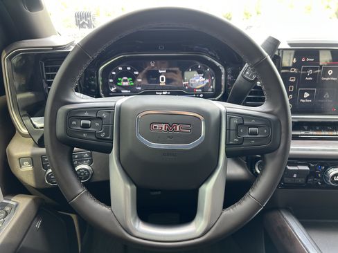 Used 2025 GMC Sierra 2500 SLT w/ SLT Premium Package AWD/4WD image 18