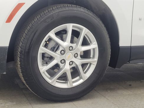 Used 2023 Chevrolet Equinox LT w/ Driver Convenience Package image 31